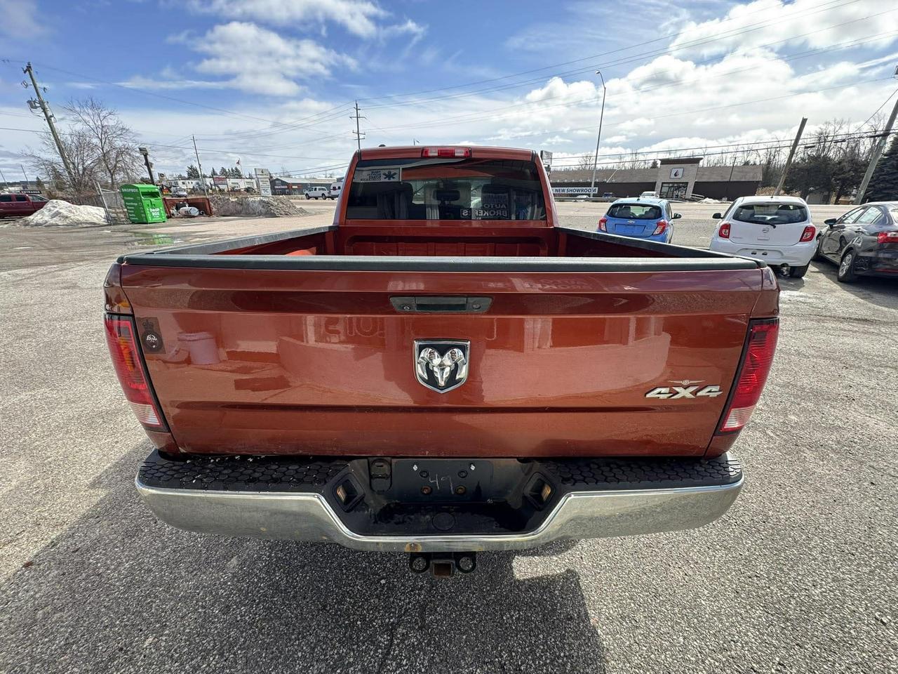 2013 RAM 1500 4WD QUAD CAB 140.5" ST - Photo #6