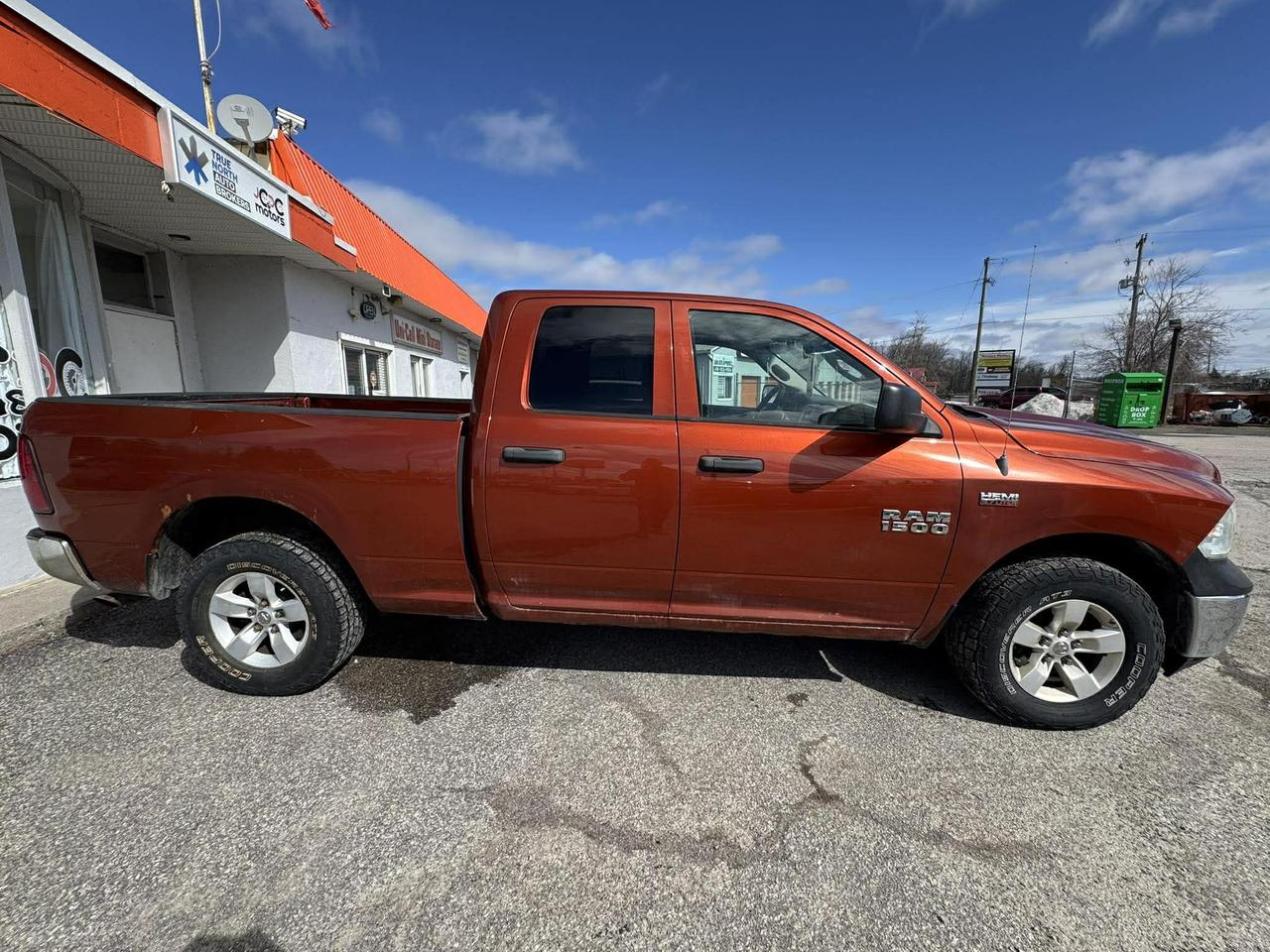 2013 RAM 1500 4WD QUAD CAB 140.5" ST - Photo #8
