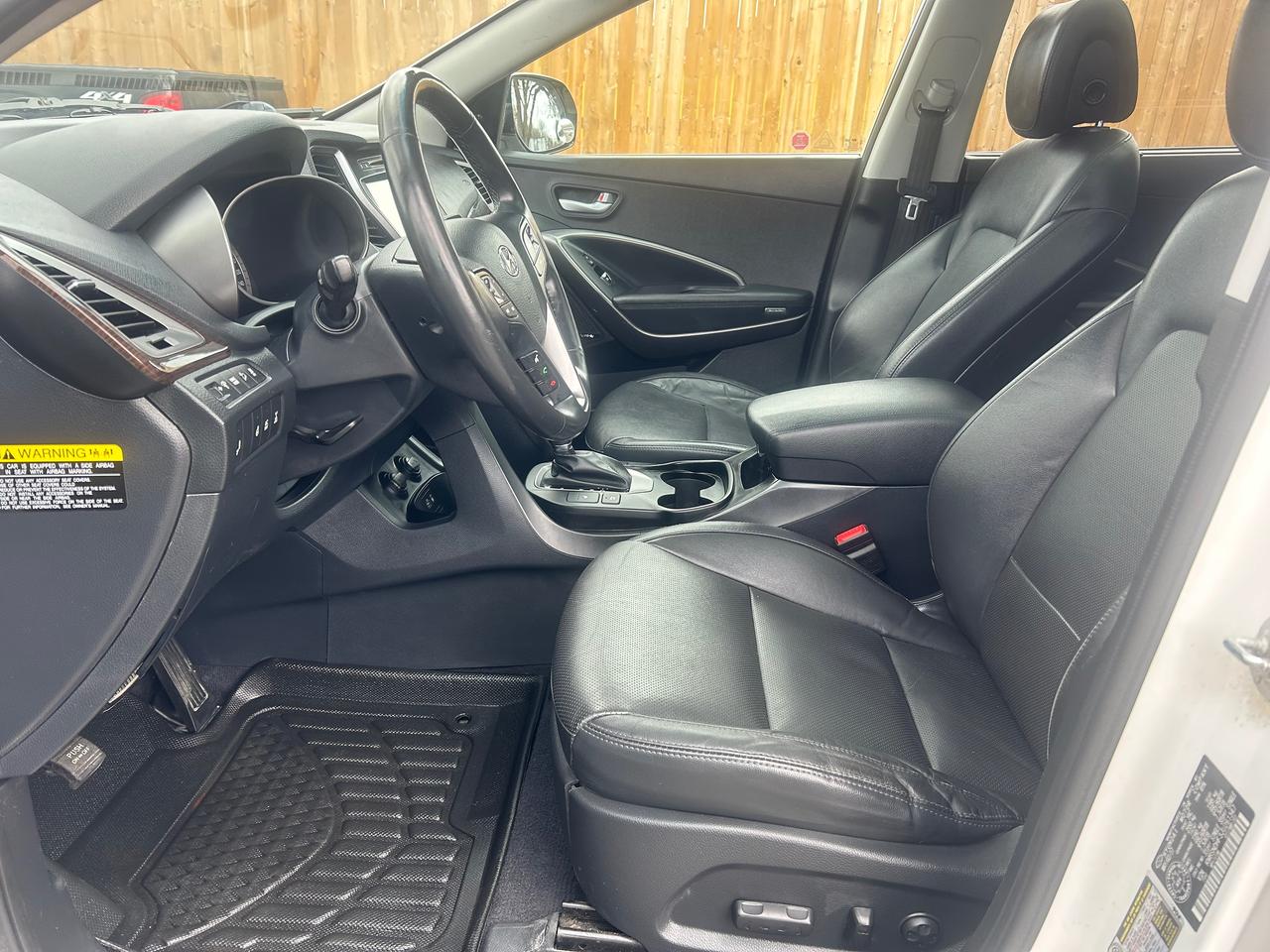 2018 Hyundai Santa Fe XL AWD LUXURY Photo