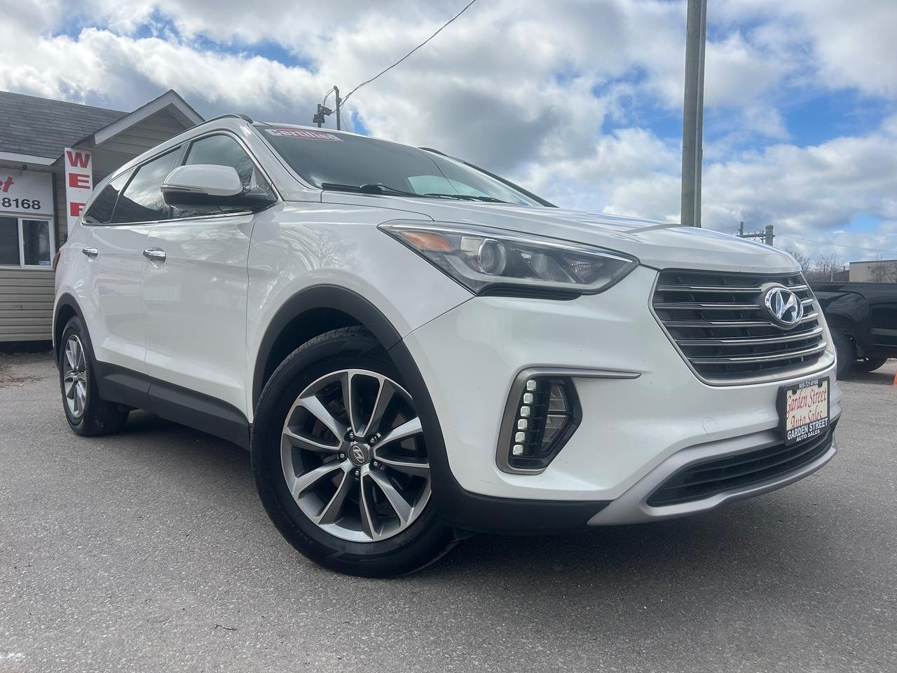 2018 Hyundai Santa Fe XL AWD LUXURY Photo