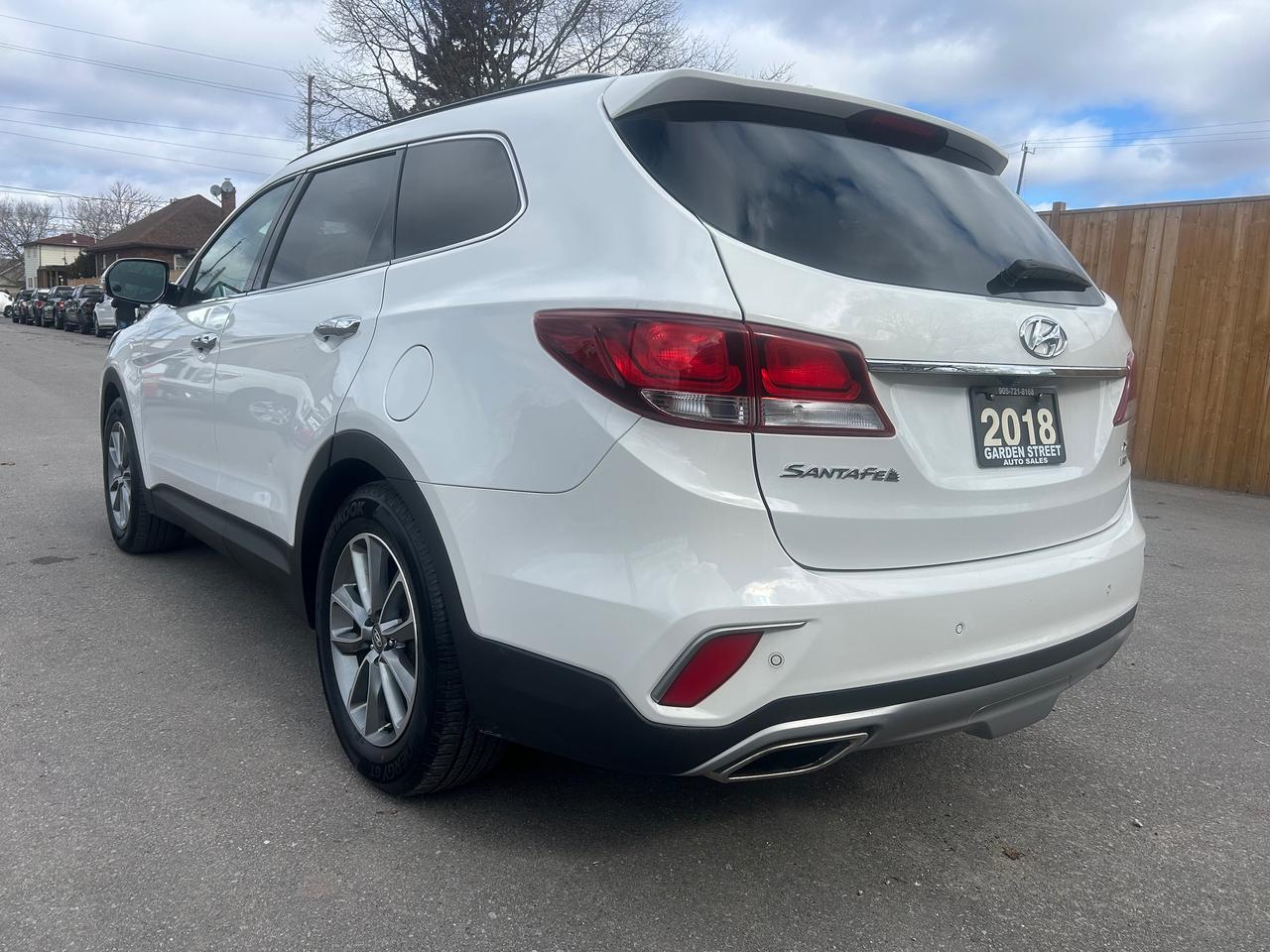 2018 Hyundai Santa Fe XL AWD LUXURY Photo