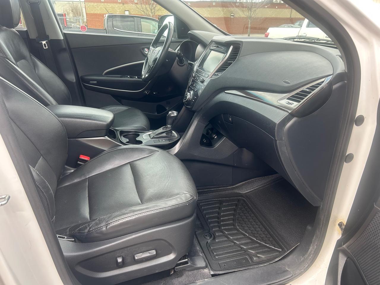 2018 Hyundai Santa Fe XL AWD LUXURY Photo