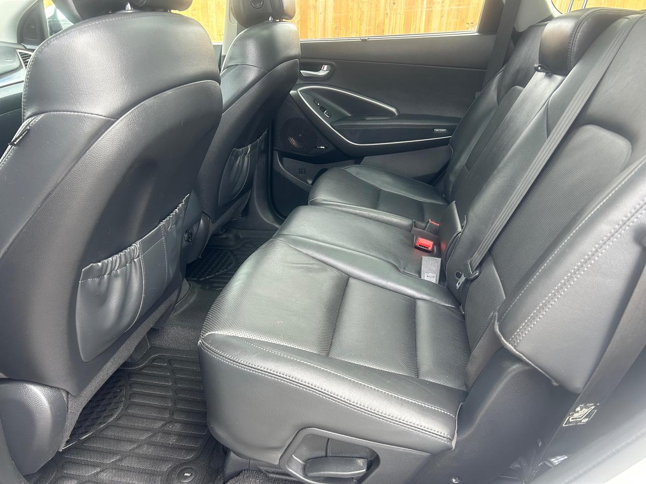 2018 Hyundai Santa Fe XL AWD LUXURY Photo