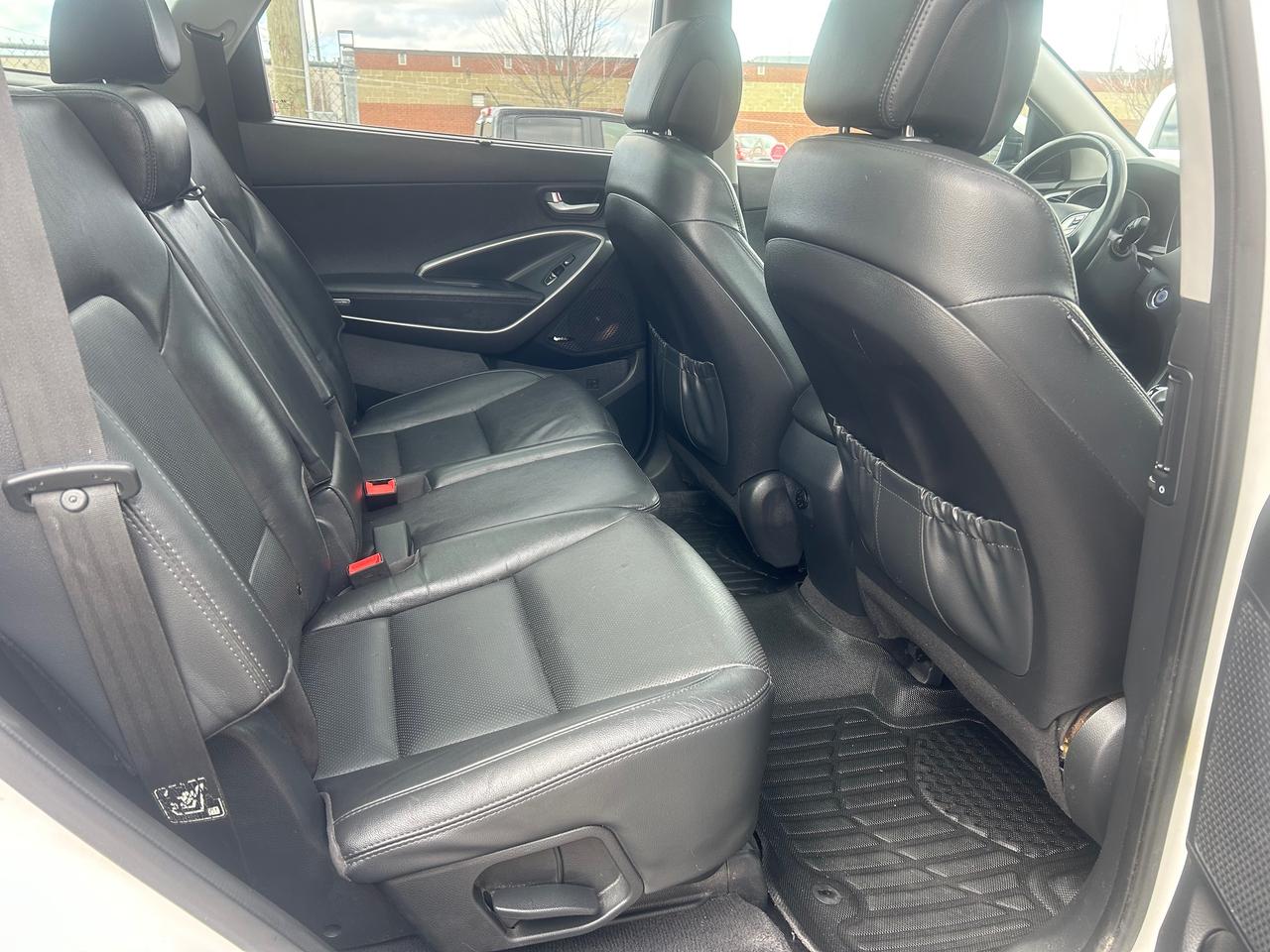 2018 Hyundai Santa Fe XL AWD LUXURY Photo