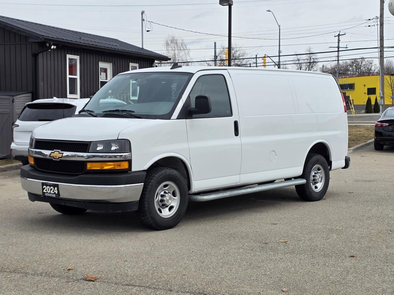 2024 Chevrolet Express 2500 Cargo Photo