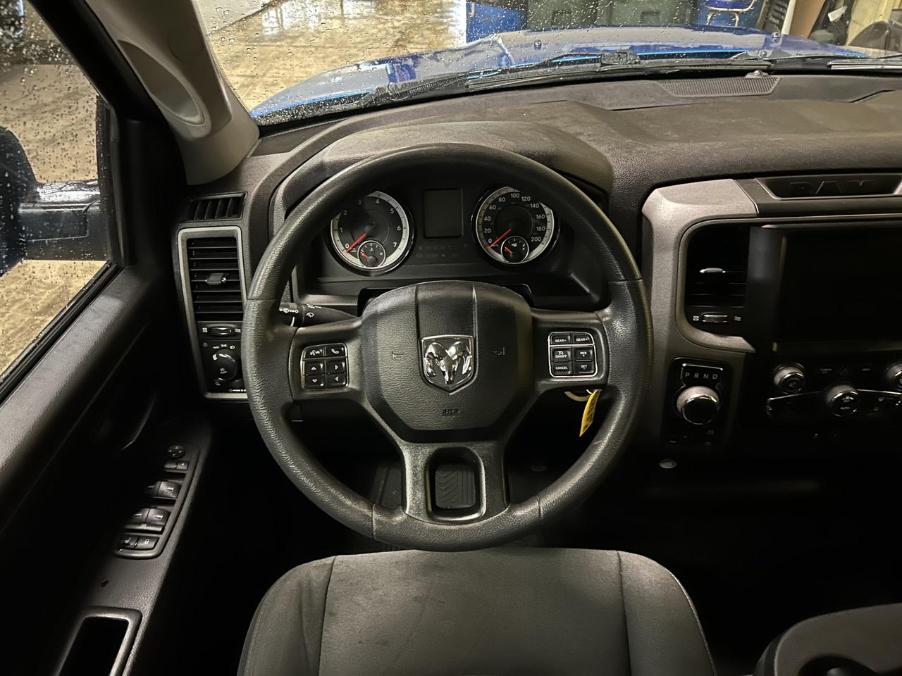 2021 RAM 1500 Classic EXPRESS Photo