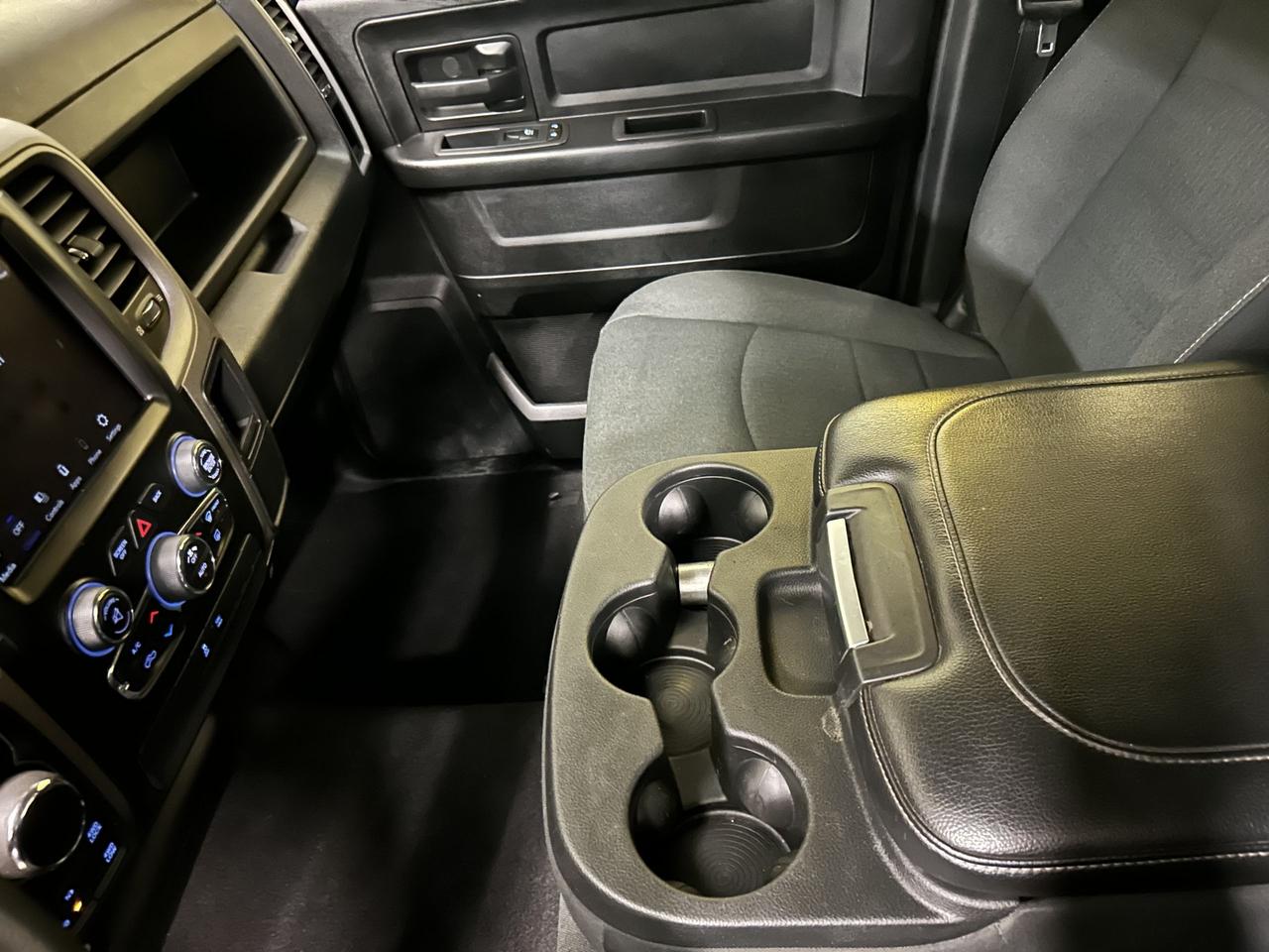 2021 RAM 1500 Classic EXPRESS Photo