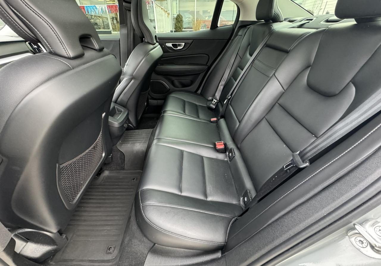 2024 Volvo S60 B5 AWD Core Dark Theme Photo