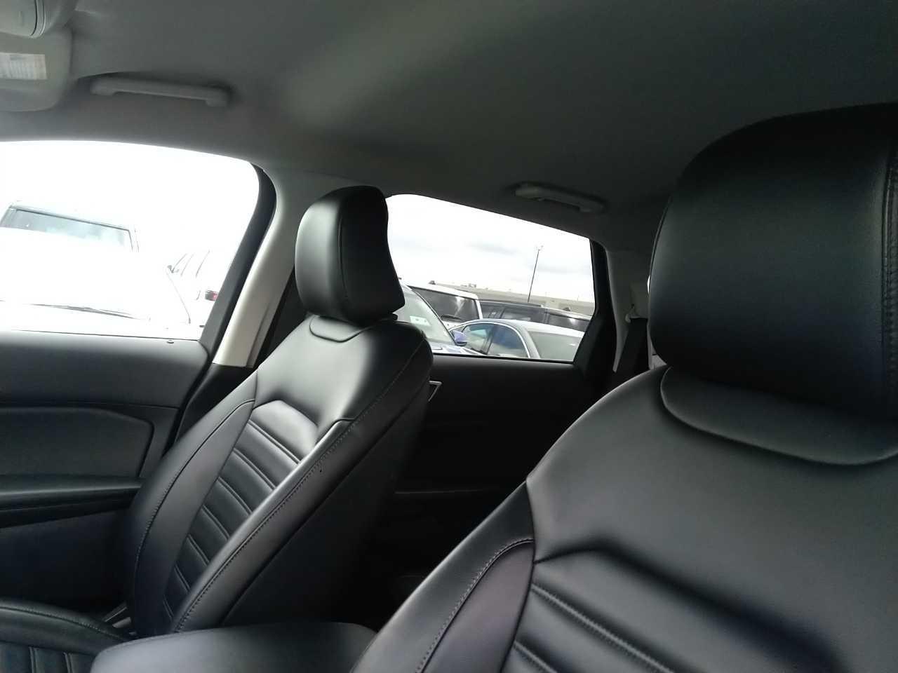 2023 Ford Edge SEL Photo