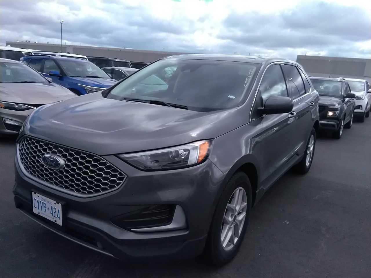 2023 Ford Edge SEL Photo0