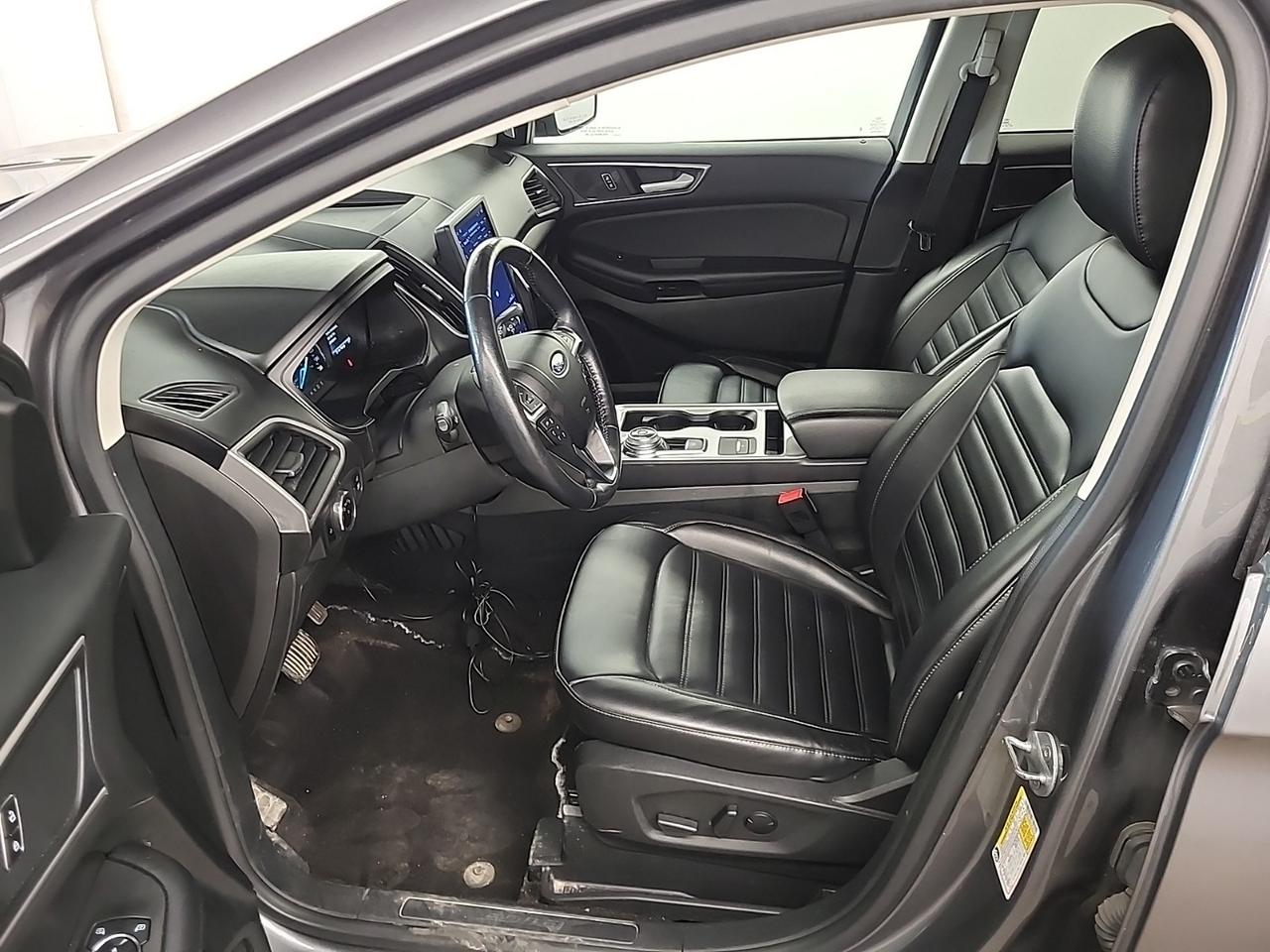 2023 Ford Edge SEL Photo