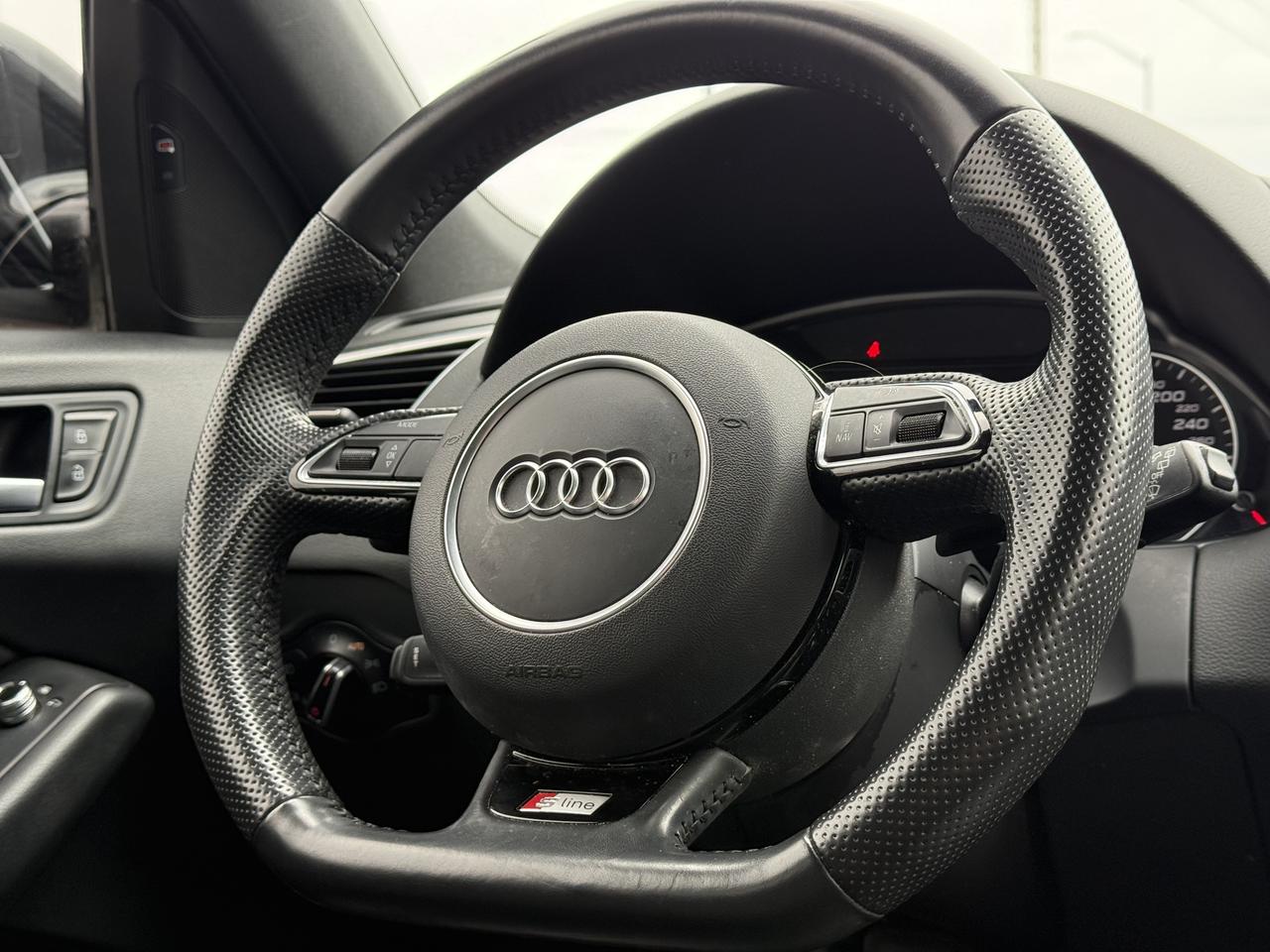 2017 Audi Q5 2.0T Technik Photo