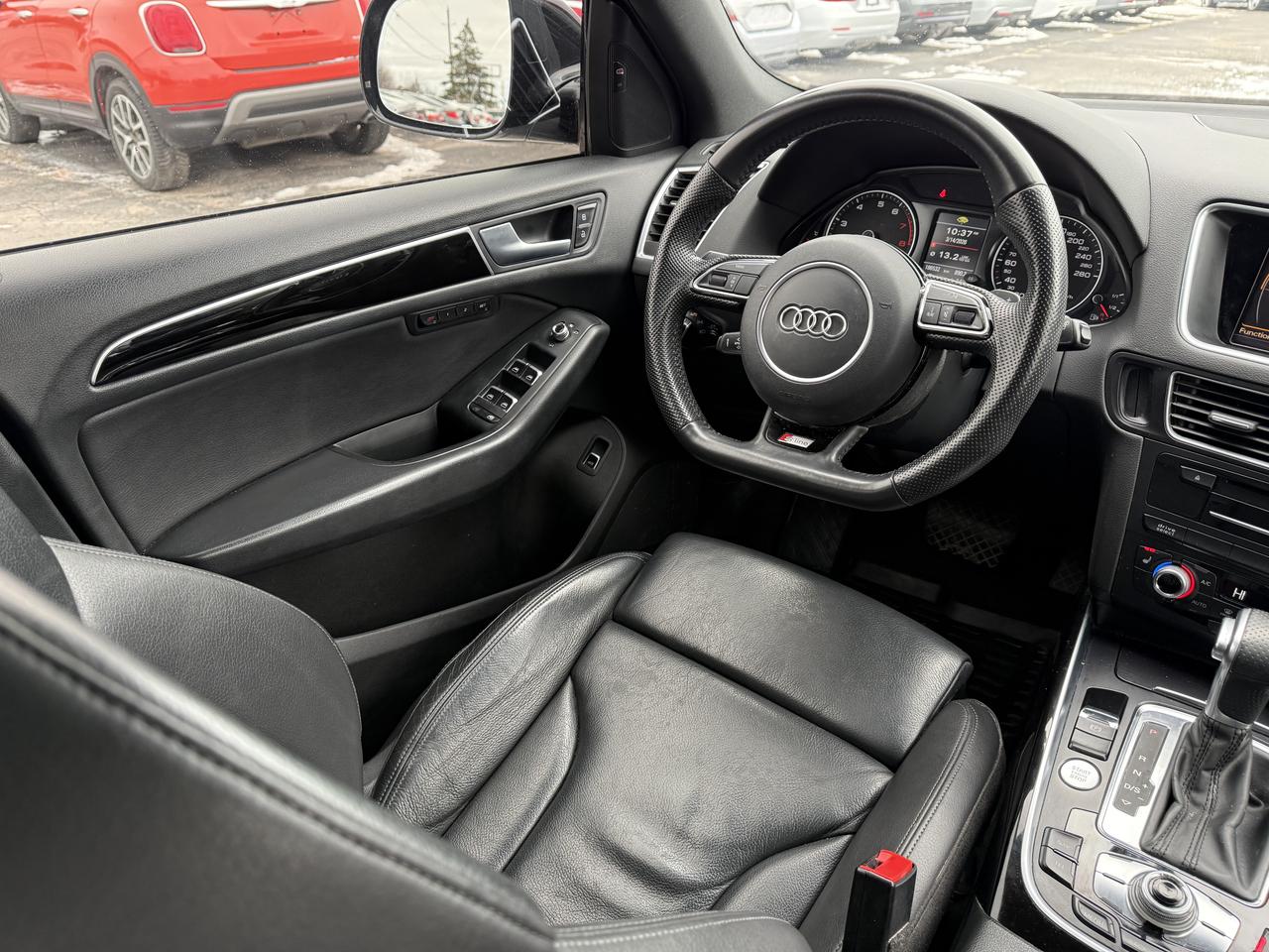 2017 Audi Q5 2.0T Technik Photo