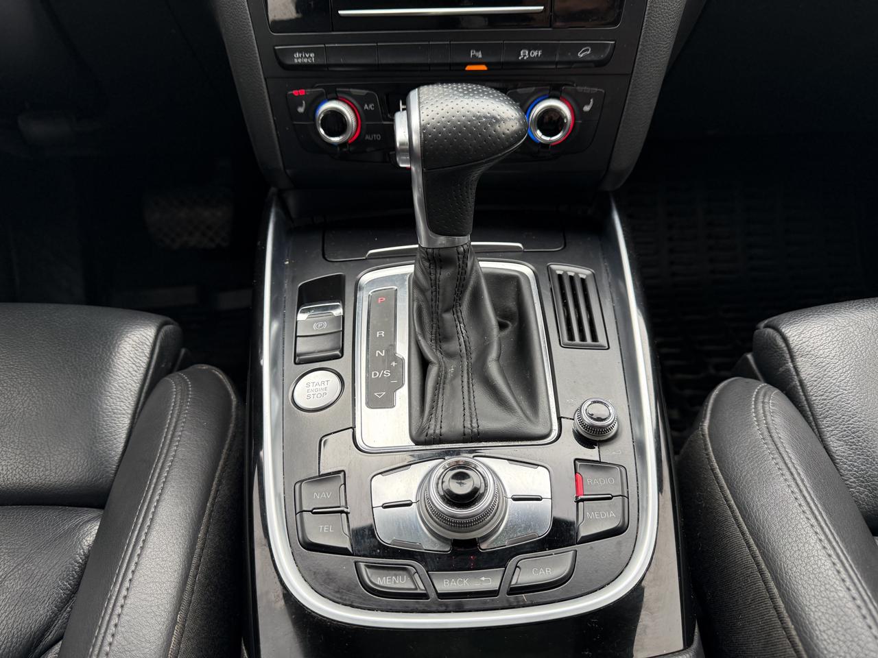 2017 Audi Q5 2.0T Technik Photo