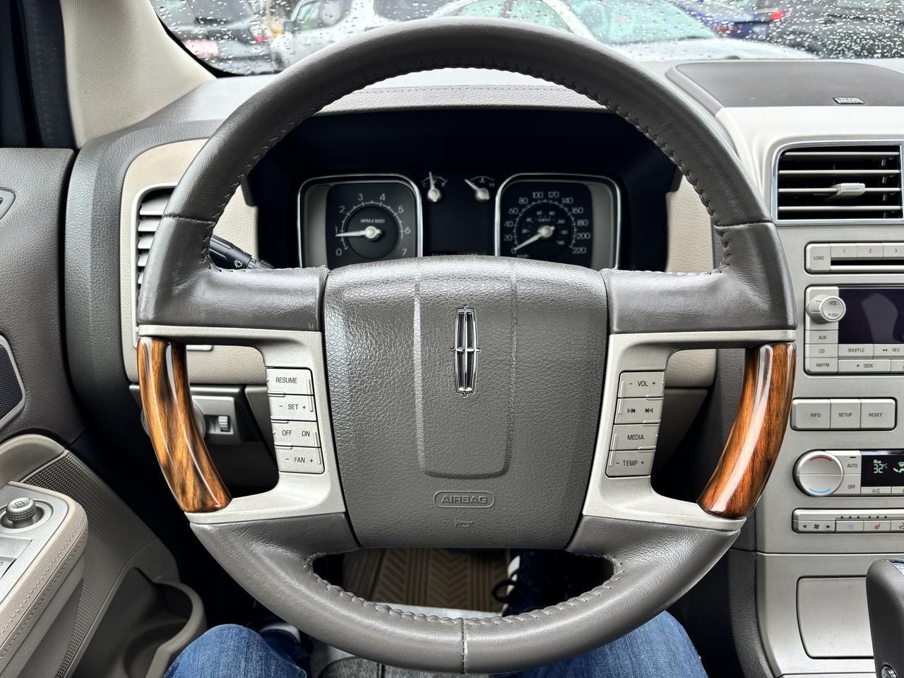 2007 Lincoln MKX ** AWD, HTD LEATH, NEW TIRES ** Photo