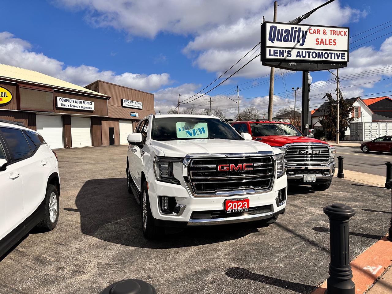 2023 GMC Yukon XL 5.3L MOTOR!, LIKE NEW! ONE OWNER! Photo