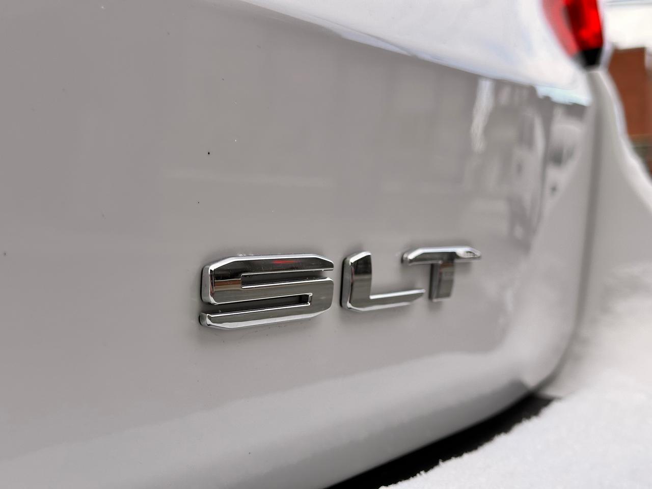 2023 GMC Yukon XL 5.3L MOTOR!, LIKE NEW! ONE OWNER! Photo