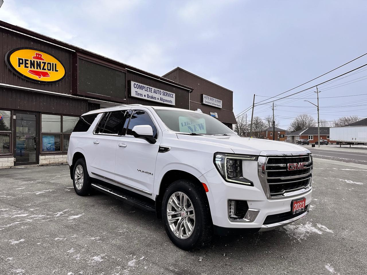 2023 GMC Yukon XL 5.3L MOTOR!, LIKE NEW! ONE OWNER! Photo