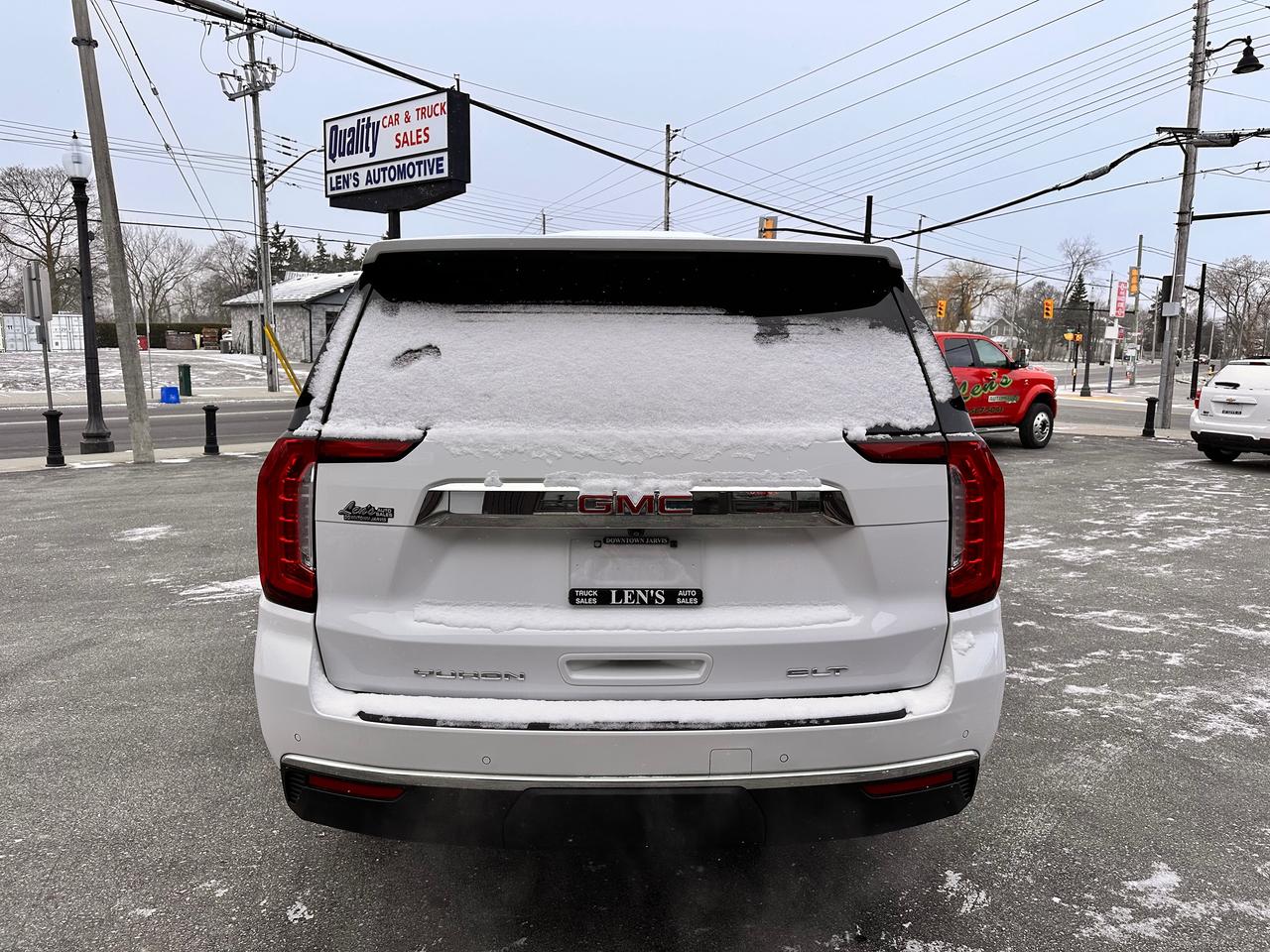 2023 GMC Yukon XL 5.3L MOTOR!, LIKE NEW! ONE OWNER! Photo