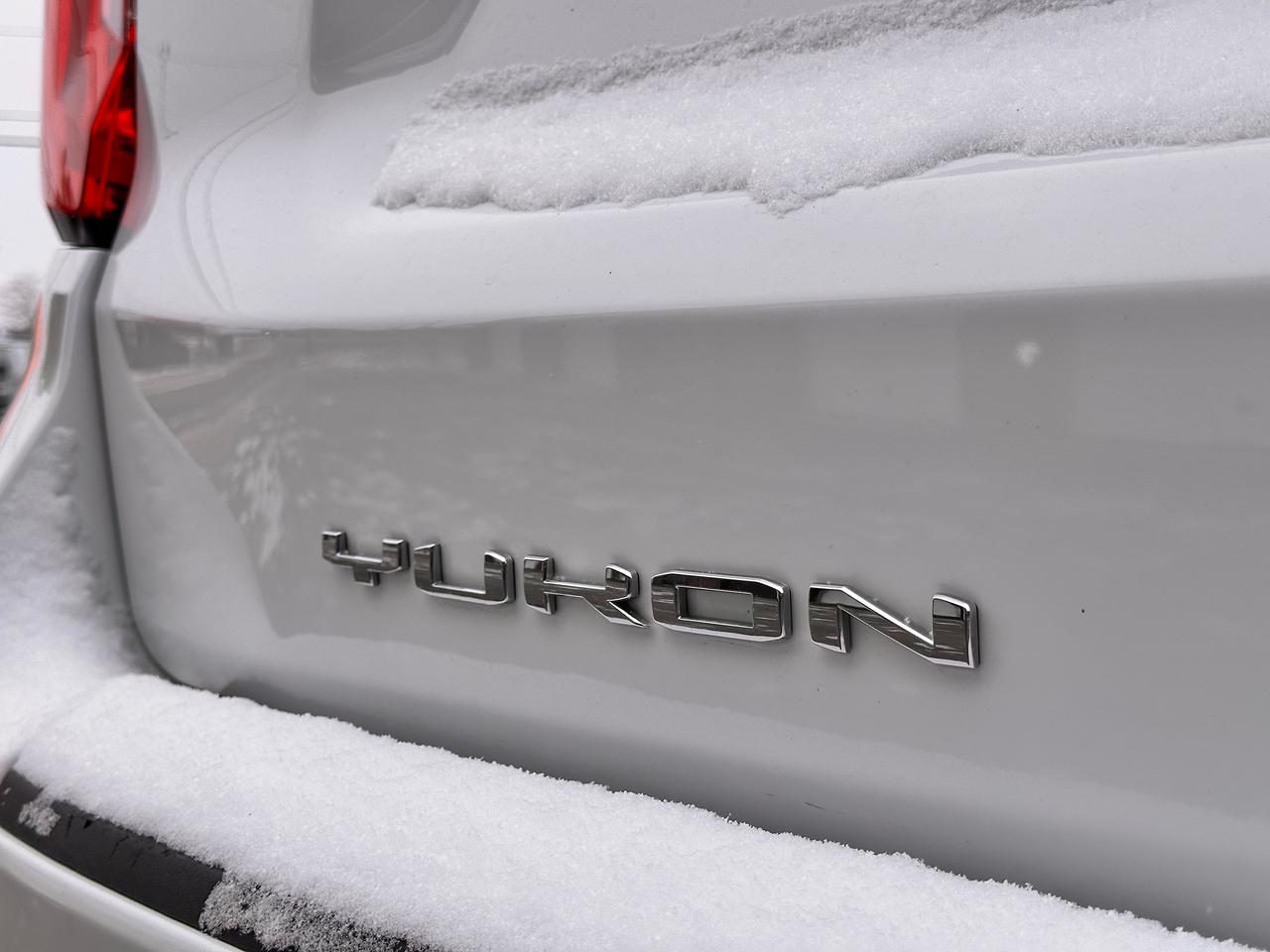 2023 GMC Yukon XL 5.3L MOTOR!, LIKE NEW! ONE OWNER! Photo