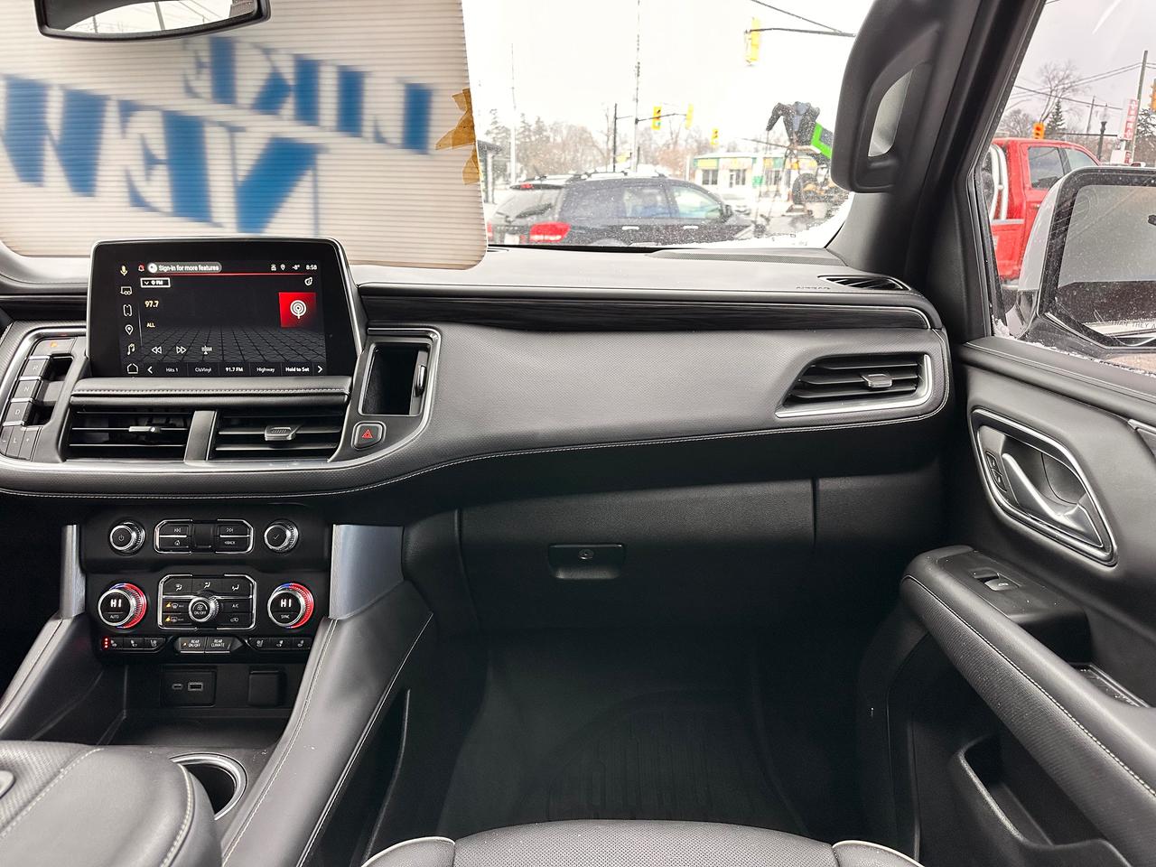 2023 GMC Yukon XL 5.3L MOTOR!, LIKE NEW! ONE OWNER! Photo