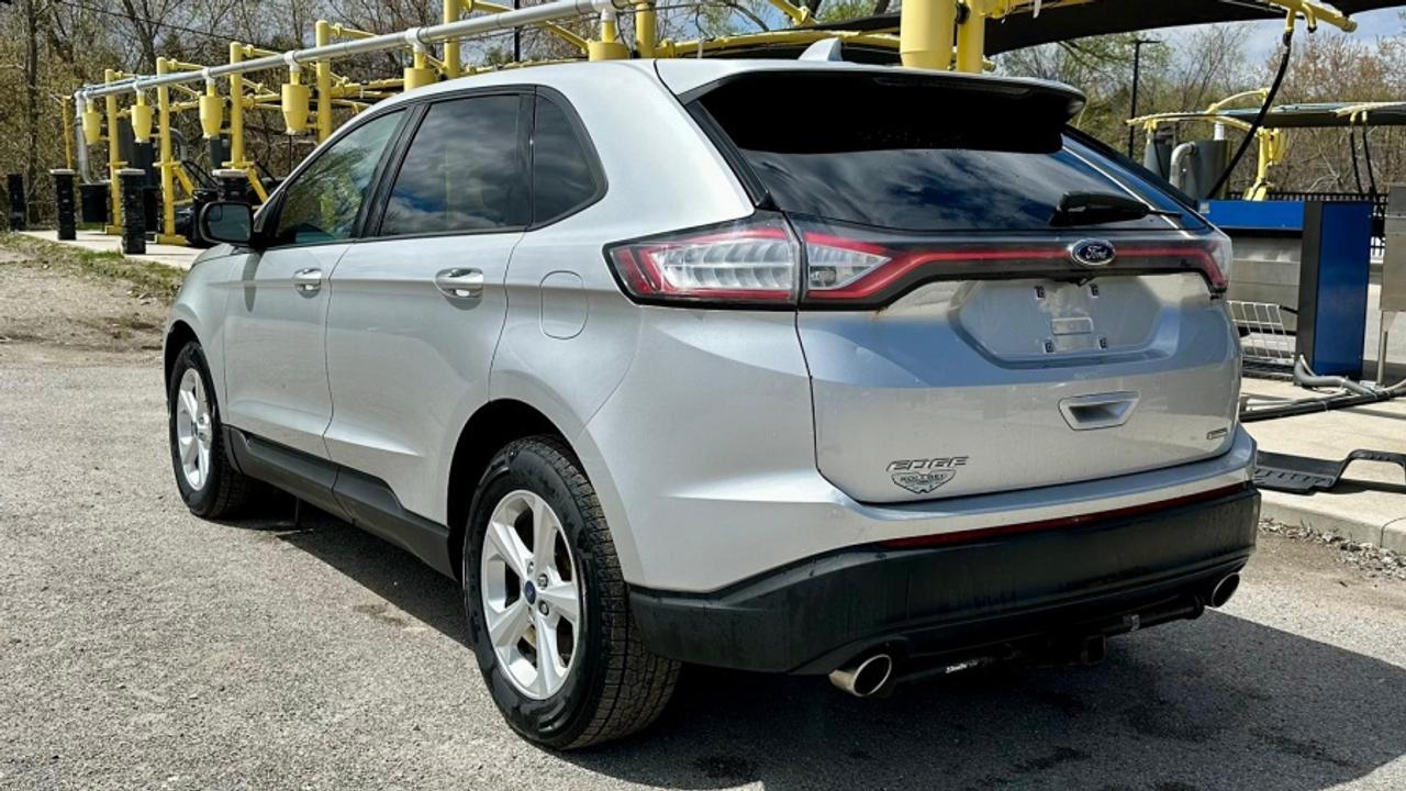 2018 Ford Edge SE Photo3