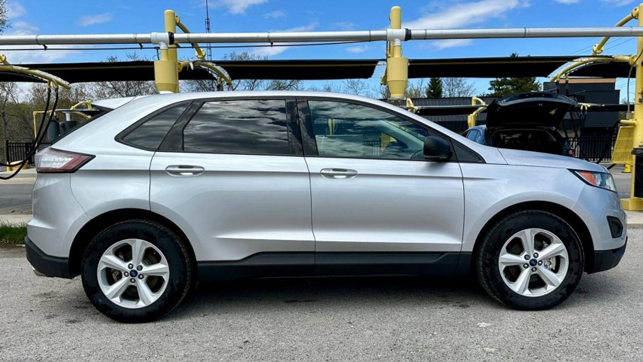 2018 Ford Edge SE Photo