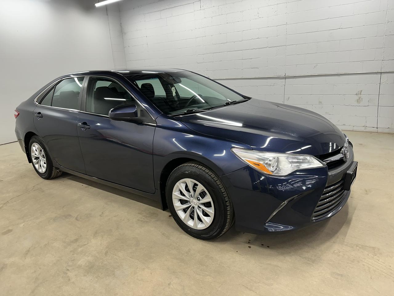 Used 2016 Toyota Camry LE for sale in Guelph, ON