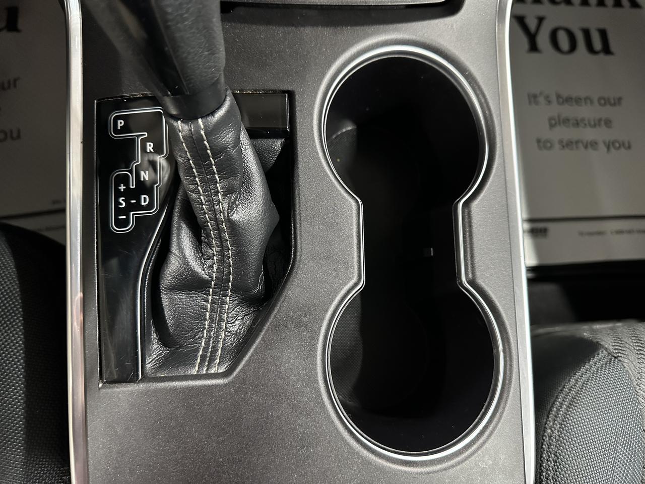 2016 Toyota Camry LE Photo