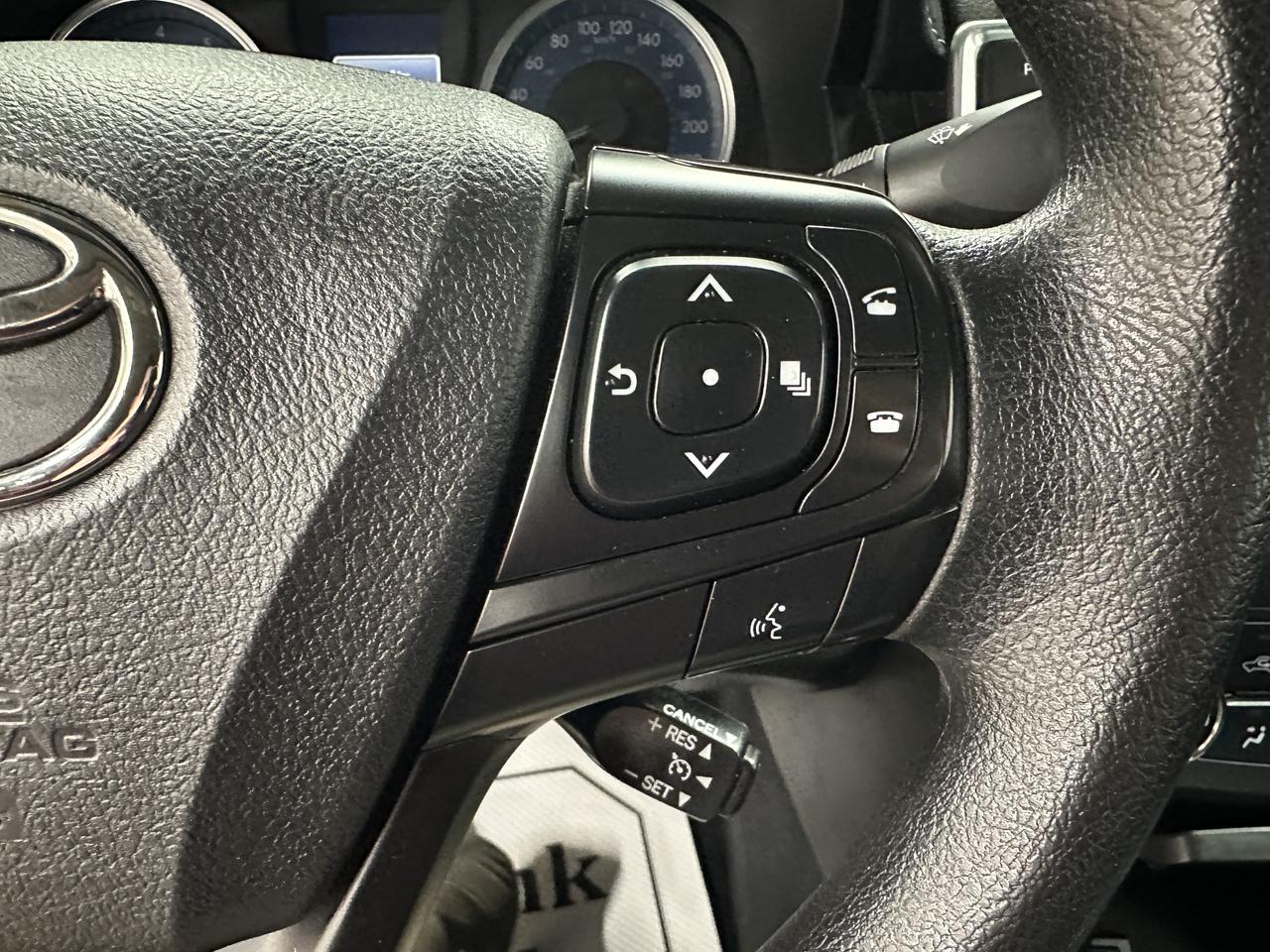 2016 Toyota Camry LE Photo