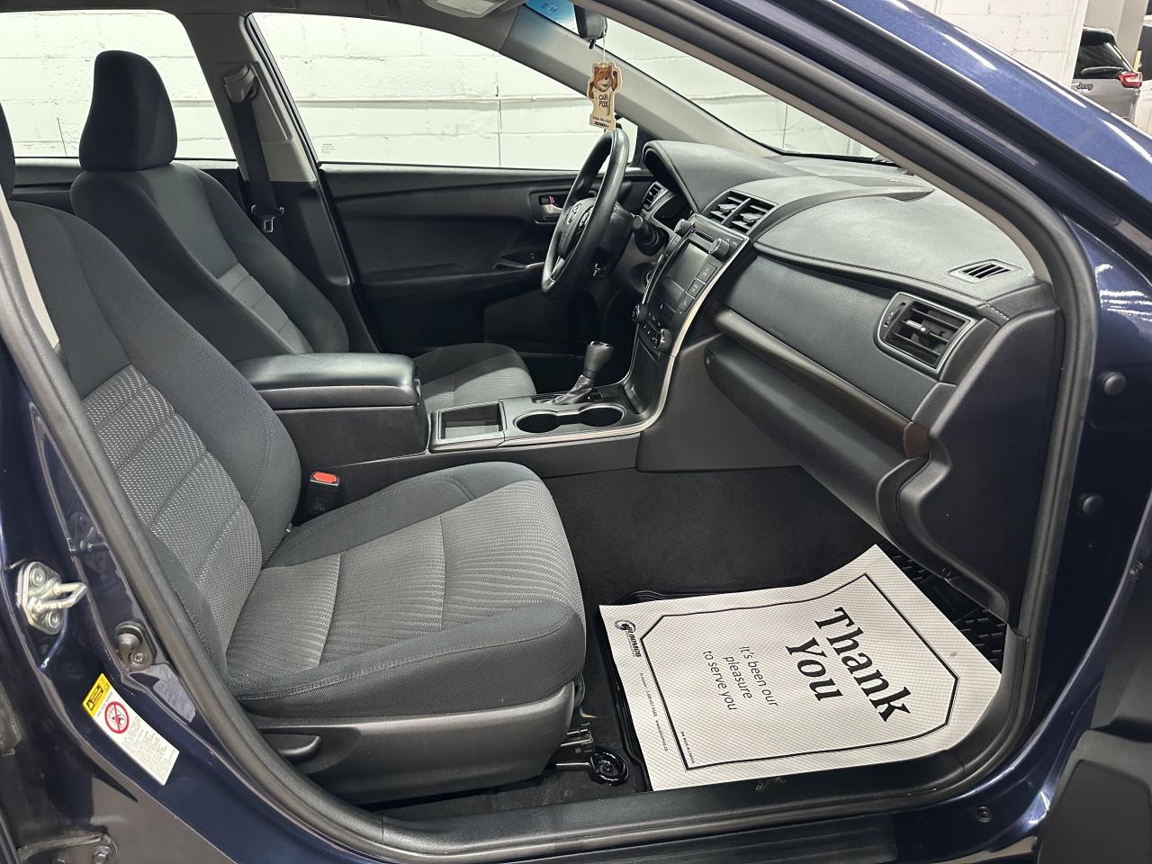 2016 Toyota Camry LE Photo