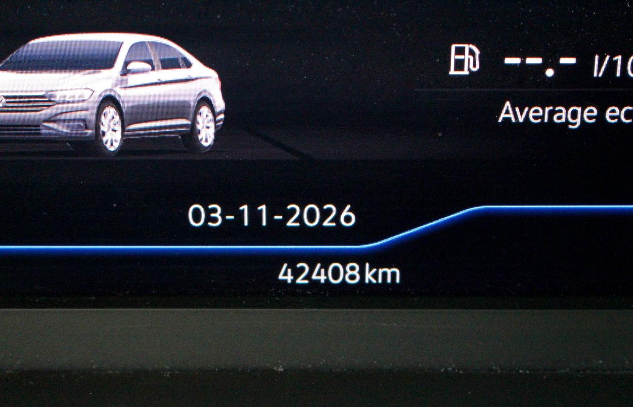 2020 Volkswagen Jetta Execline HEATED/VENTILATED SEATS - NAVIGATION - APPLE CARPLAY & ANDROID AUTO Photo