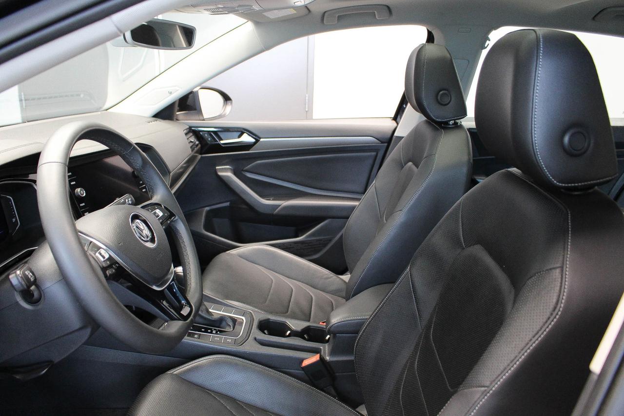 2020 Volkswagen Jetta Execline HEATED/VENTILATED SEATS - NAVIGATION - APPLE CARPLAY & ANDROID AUTO Photo