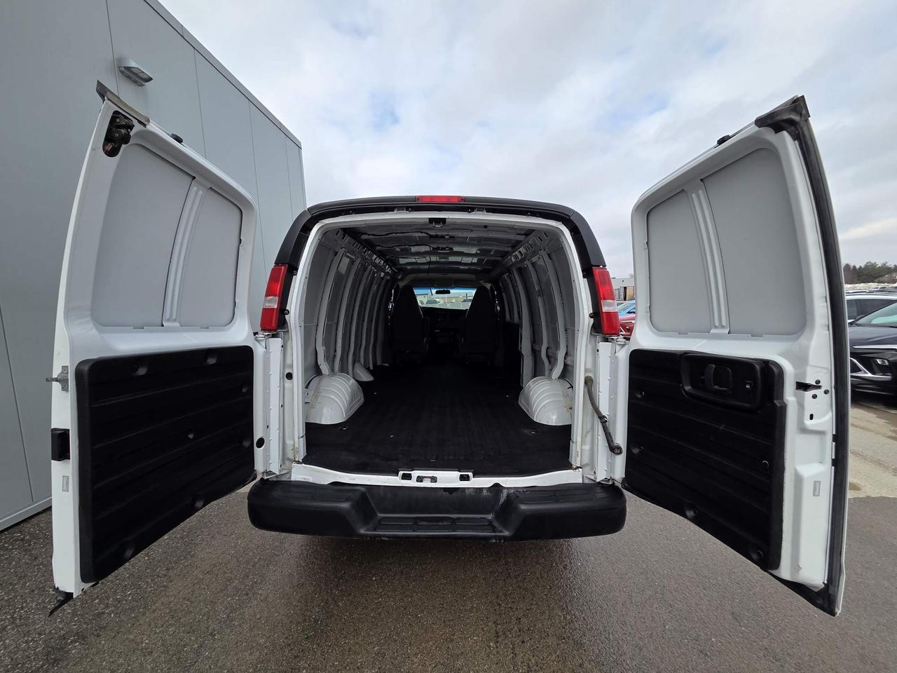 2023 GMC Savana 2500 Work Van Extended | Convenience Package Photo