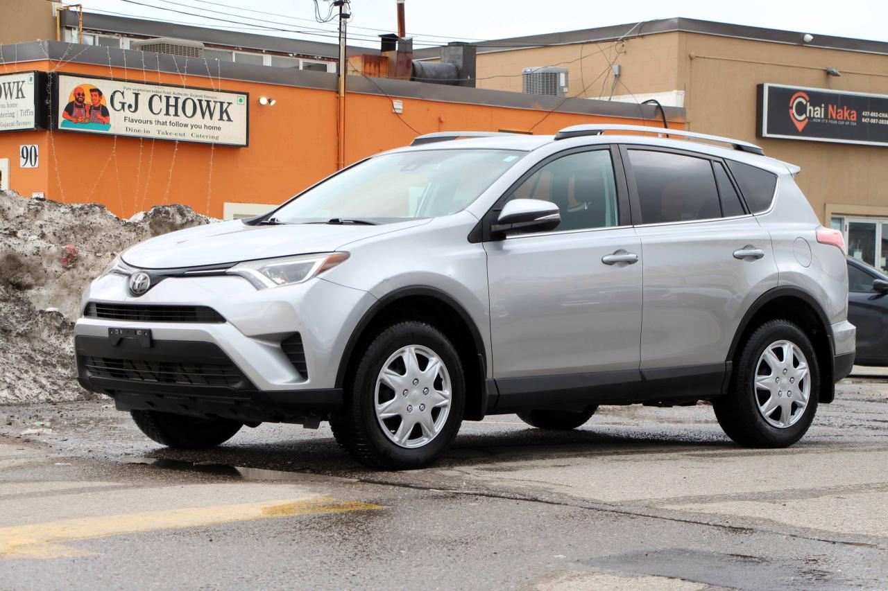 2017 Toyota RAV4 LE Photo