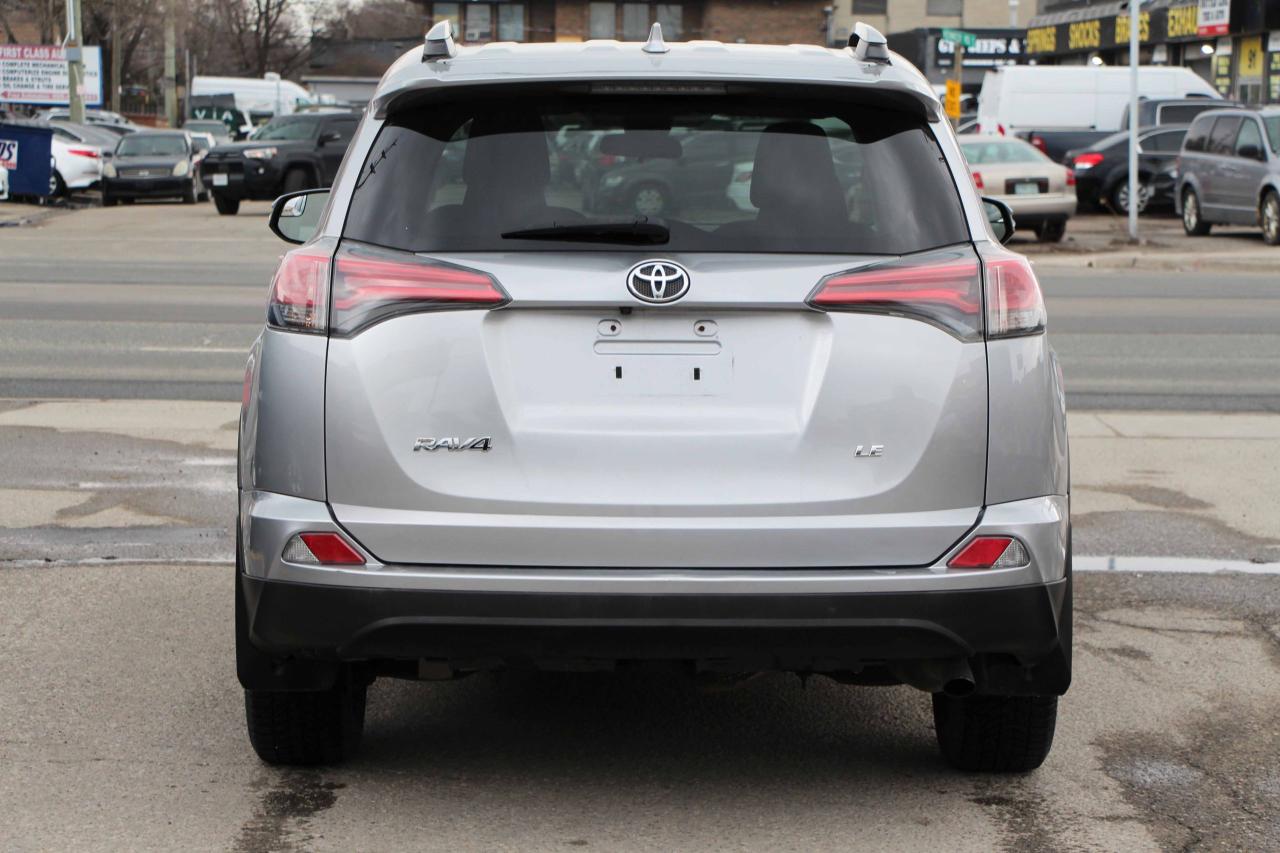 2017 Toyota RAV4 LE Photo