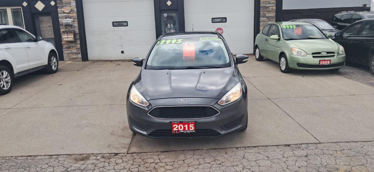 2015 Ford Focus SE Photo2