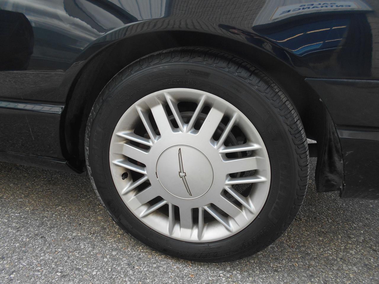 2002 Ford Thunderbird  Photo