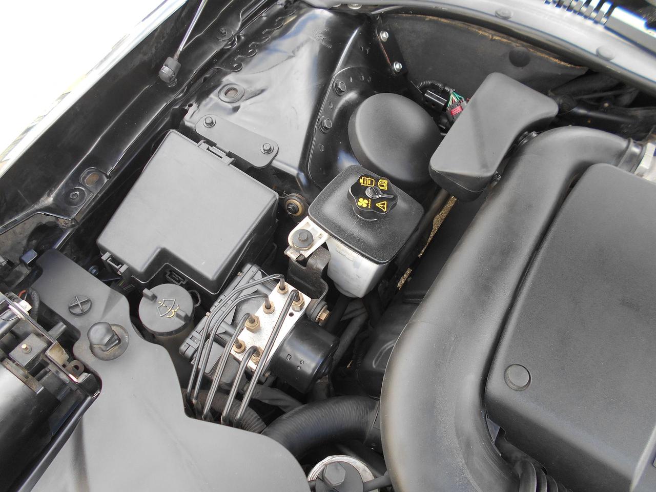 2002 Ford Thunderbird Convertible with Hardtop Photo