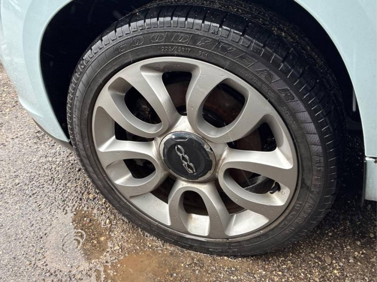 2014 Fiat 500 L * LOW KM * MUST SEEN EASY Photo