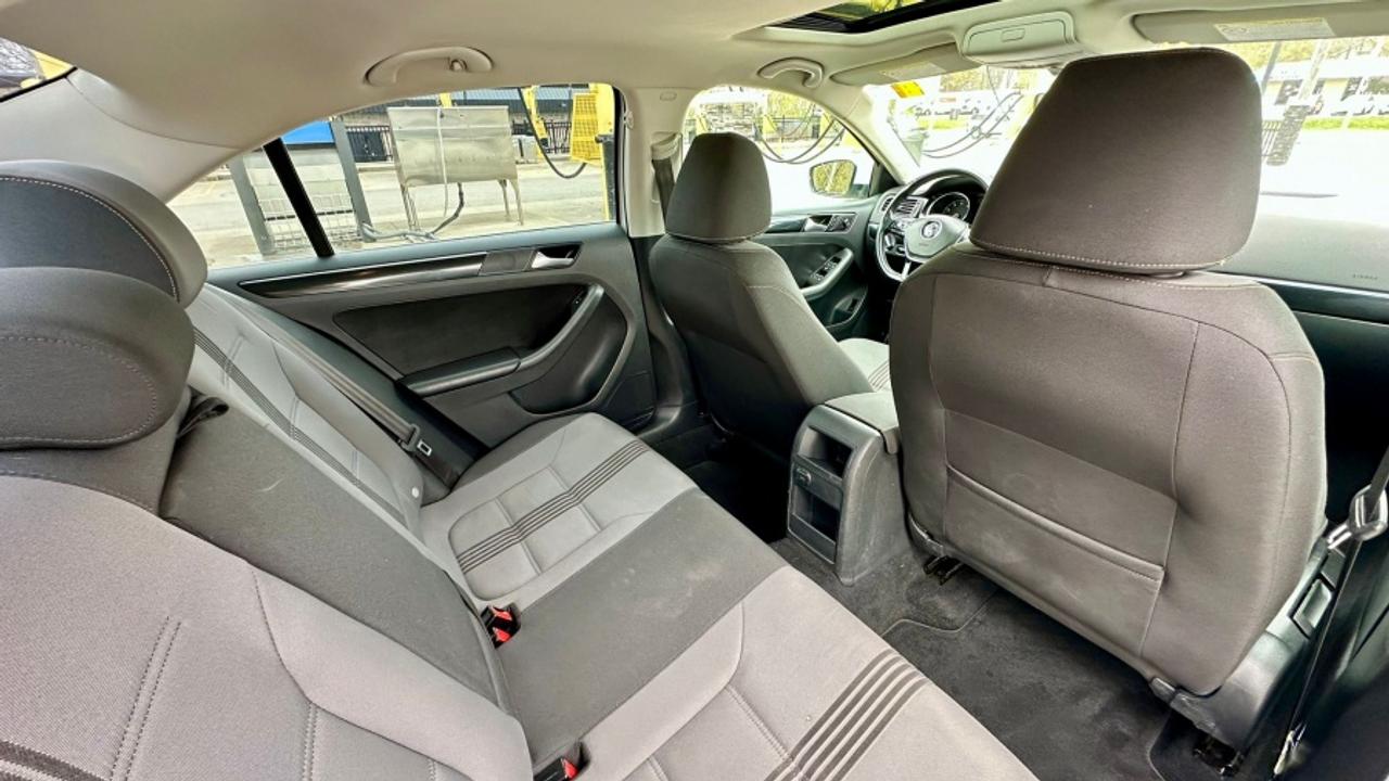 2017 Volkswagen Jetta * WOLFSBURG * 1.4T SE Photo