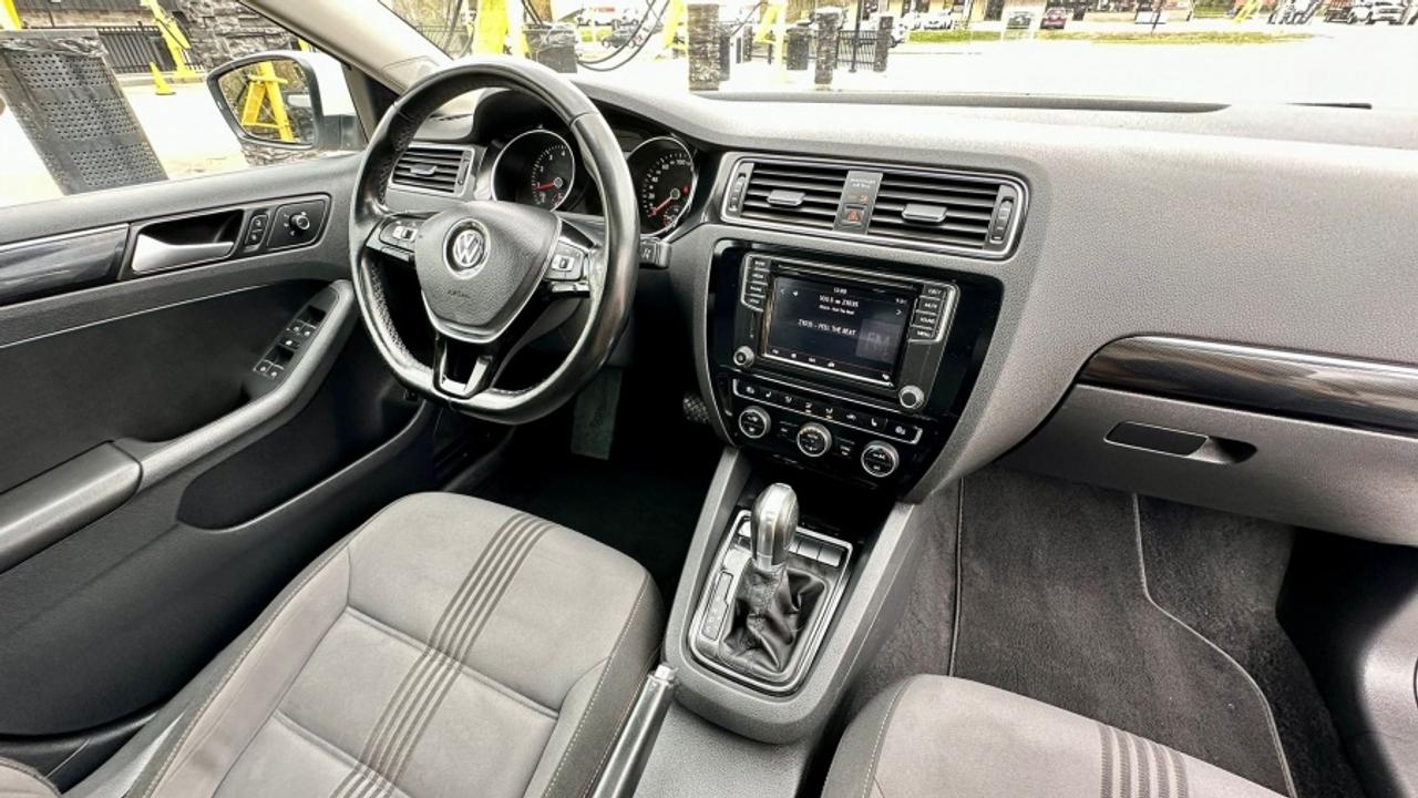 2017 Volkswagen Jetta * WOLFSBURG * 1.4T SE Photo