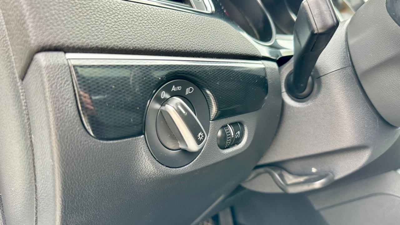 2017 Volkswagen Jetta * WOLFSBURG * 1.4T SE Photo