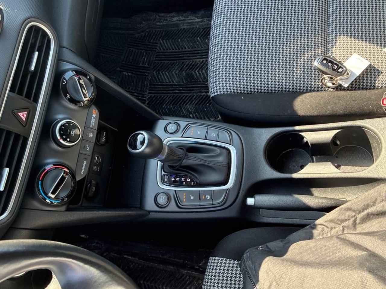 2021 Hyundai KONA Trend - HEATED SEATS/WHEEL, LANE ASSIST, LOADED! Photo15