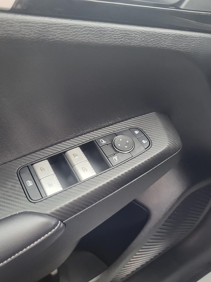 2024 Mitsubishi Outlander ES Photo