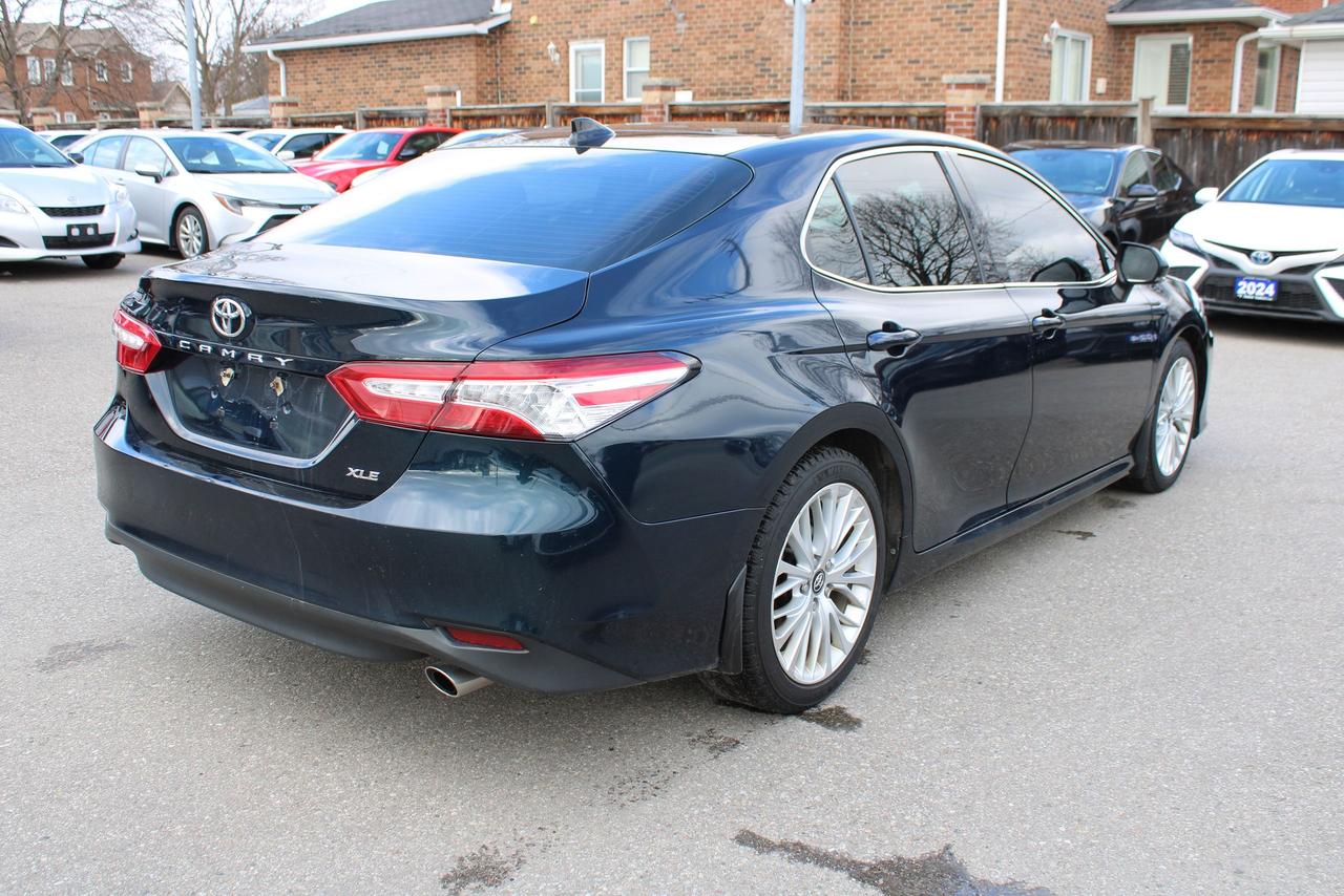 2020 Toyota Camry XLE Photo