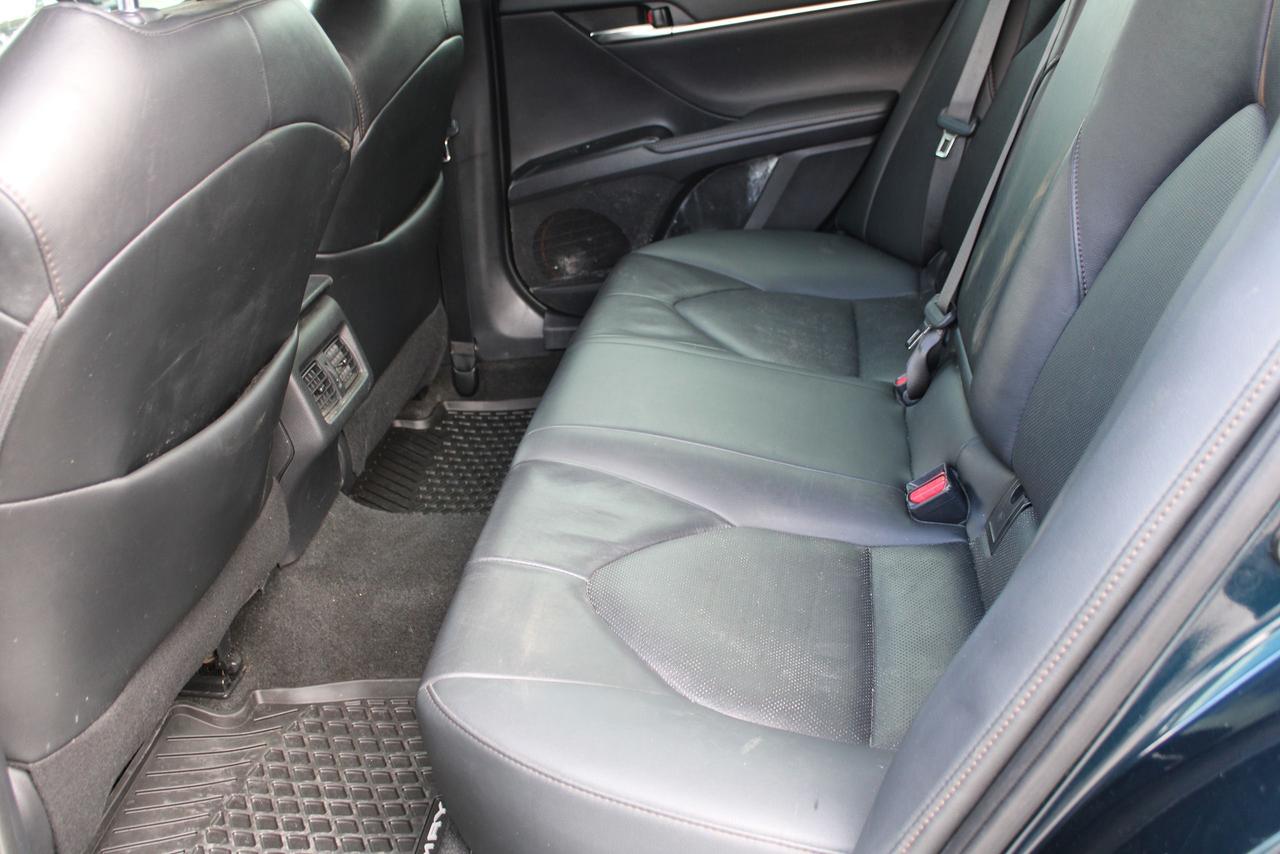 2020 Toyota Camry XLE Photo