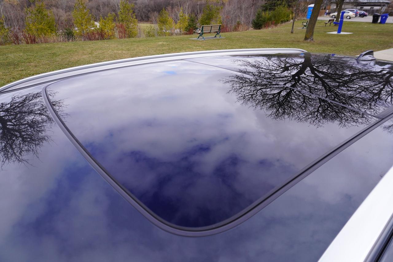 2020 Volvo V60 Cross Country 1 OWNER / NO ACCIDENTS / T5 AWD / STUNNING COMBO Photo