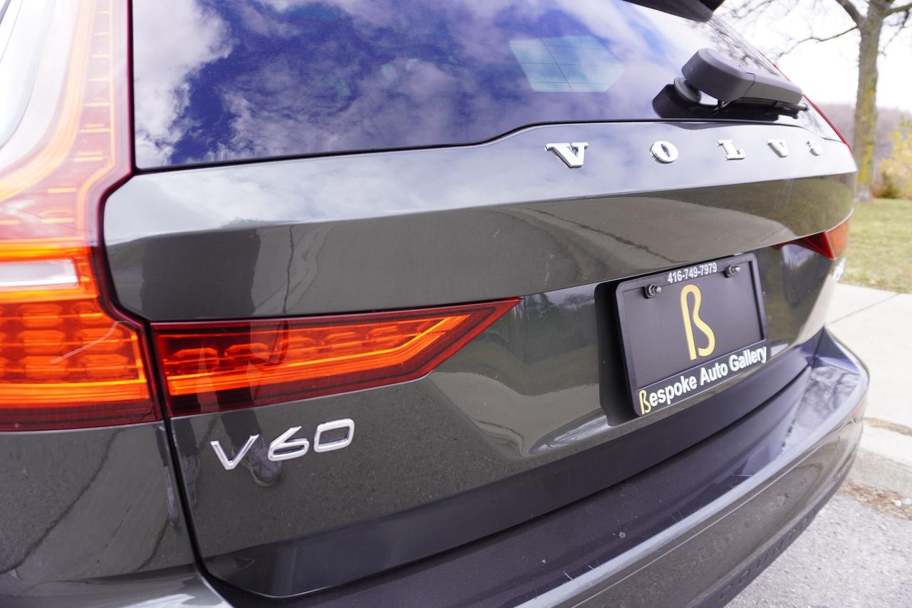 2020 Volvo V60 Cross Country 1 OWNER / NO ACCIDENTS / T5 AWD / STUNNING COMBO Photo