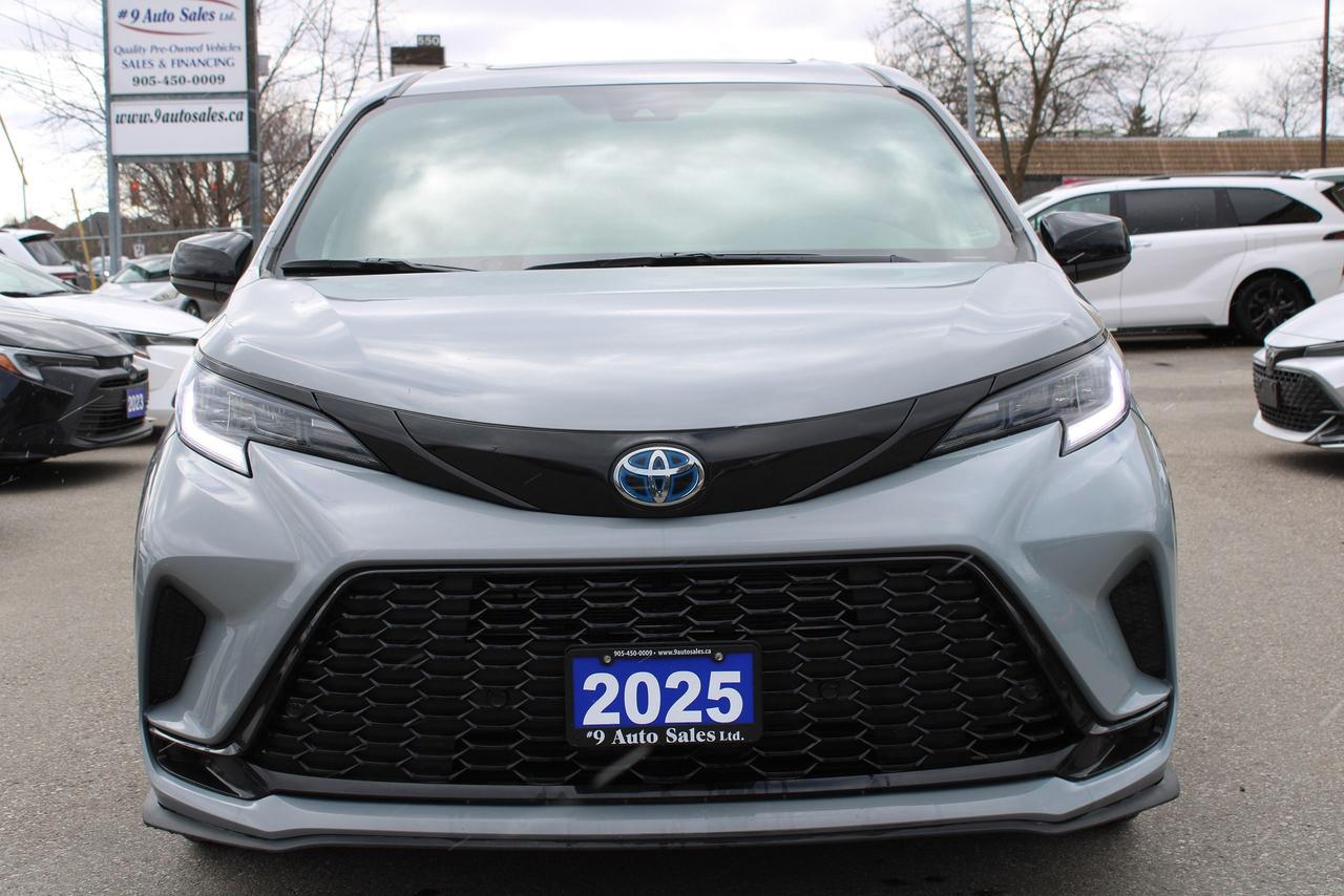 2025 Toyota Sienna XSE Photo